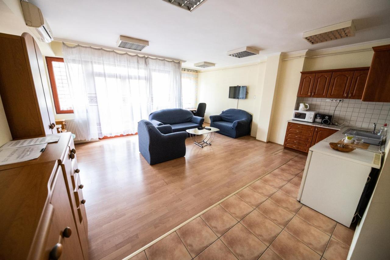 Elit Apartman Debrecen Exterior photo